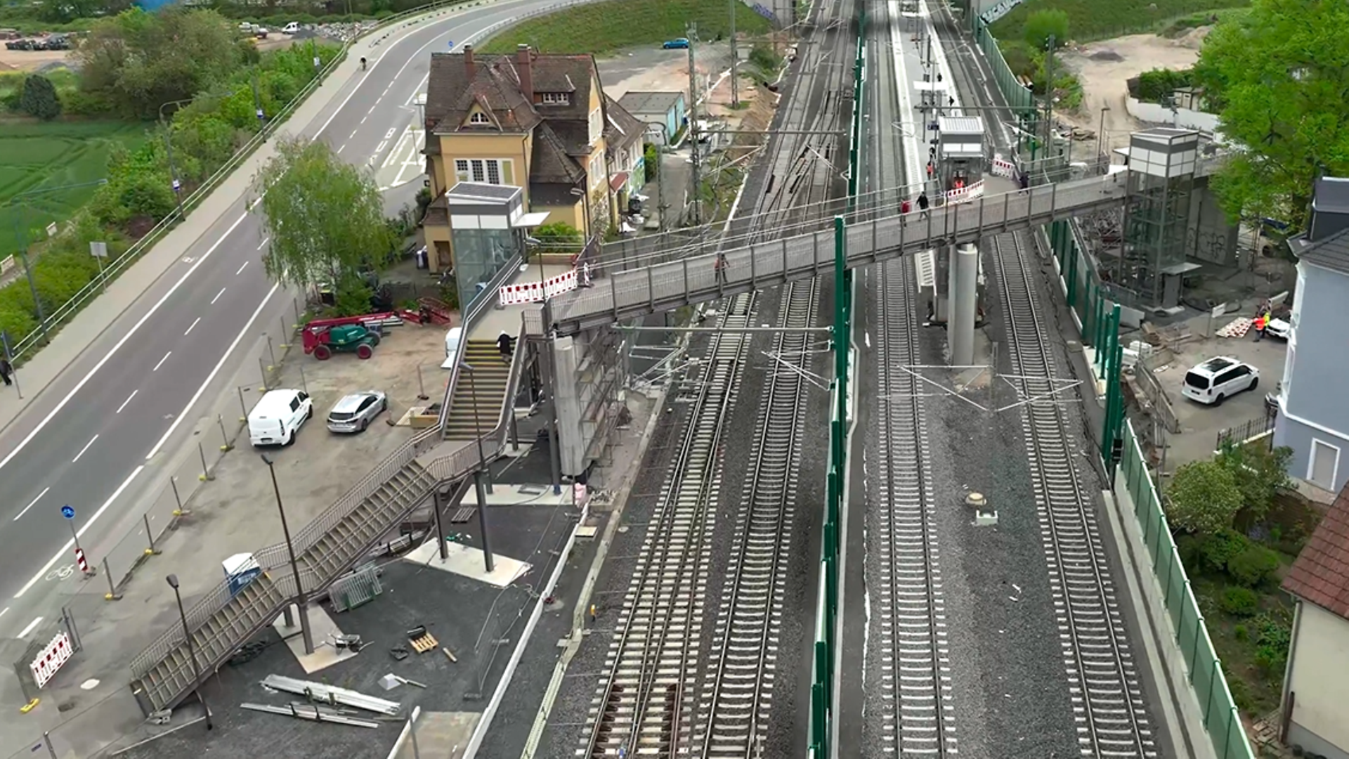 FFM-Frankfurter Berg S6: Use of elastomer bearings on the passenger overpass